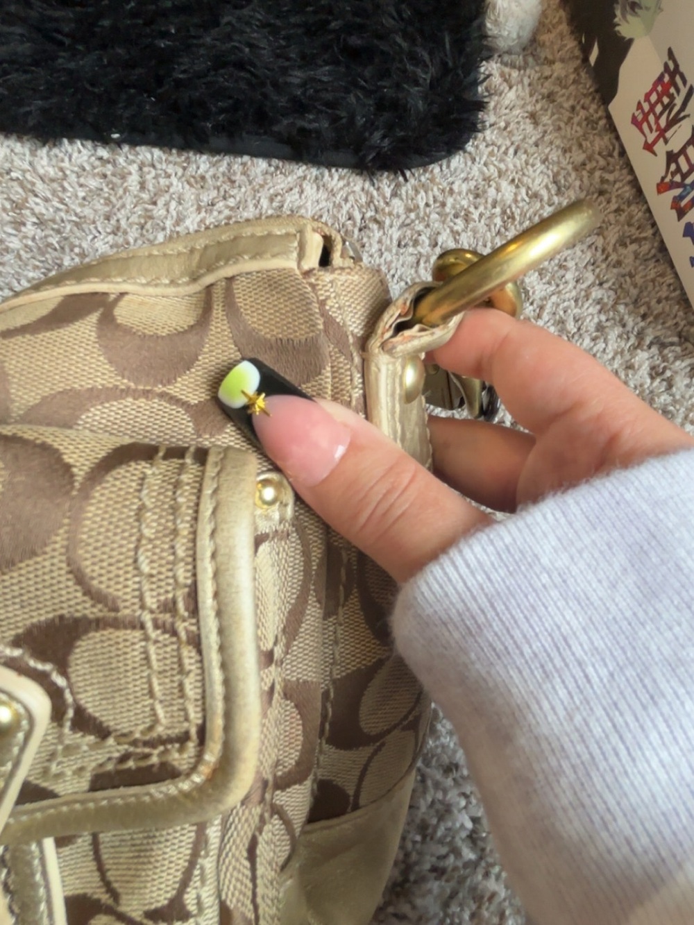 Coach Beige Signature Canvas Double Turnlock Legacy Shoulderbag - Picture 3 of 8